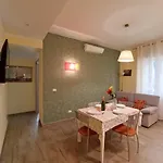 Piazza Mazzini 21 Apartamento *
