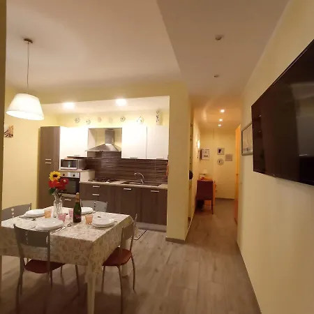 Piazza Mazzini 21 * Лоано