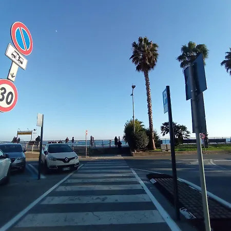 Апартаменты Piazza Mazzini 21